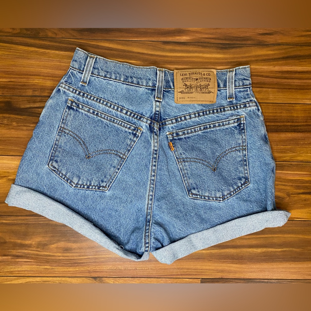 Levi 951 Jean Shorts